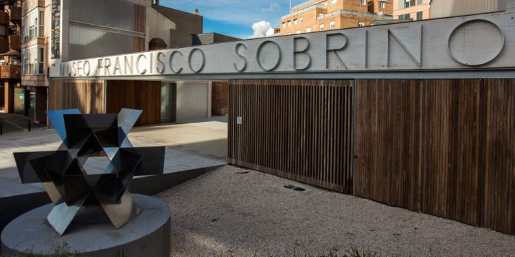 La obra del pintor Waldo Balart ‘Ritmos y campos de sentido’ se expone en el Museo Sobrino