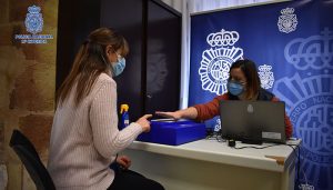 La Policía Nacional potencia el servicio de DNI móvil en Guadalajara ampliando un nuevo núcleo de cobertura en Azuqueca de Henares