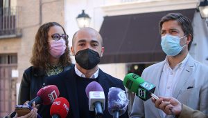 Las farolas fernandinas vuelven para recuperar ‘la esencia’ del Casco Histórico de Guadalajara