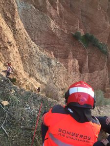 Los bomberos de la Diputación de Guadalajara ofrecen pautas para practicar senderismo seguro y responsable