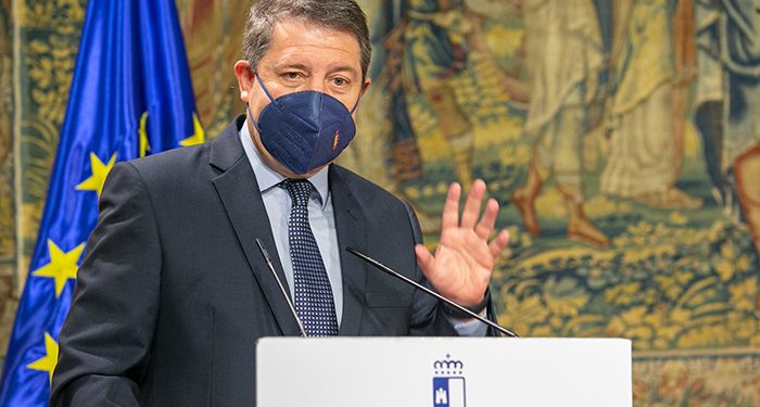 Page coloca la primera piedra del nuevo Centro de Salud de Cifuentes y firma un protocolo con la Diputación Provincial en materia sanitaria 1 Page coloca la primera piedra del nuevo Centro de Salud de Cifuentes y firma un protocolo con la Diputación Provincial en materia sanitaria