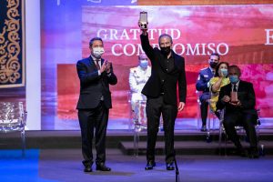 Perales hace gala de su origen castellanomanchego y agradece haber sido distinguido con el máximo galardón de la región