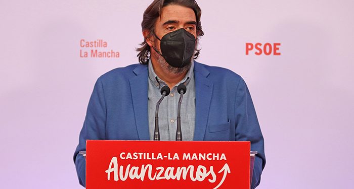 Esteban asegura que el PSOE mantiene su compromiso de reforzar las plantillas sanitarias y acabar con la precariedad 1 Rafael Esteban