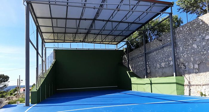 Terminan las obras en el frontón de Casasana