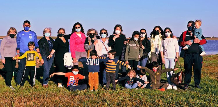Un grupo de personas de la Red de Pueblos Proactivos recorren La Mancha de Cuenca para mostrar el potencial de su territorio