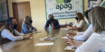 Un momento de la reunión que han mantenido en APAG Guadalajara