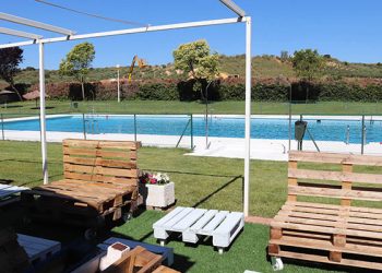 Culmina la puesta a punto de la piscina de verano de Cabanillas que abrirá el jueves 1 de julio