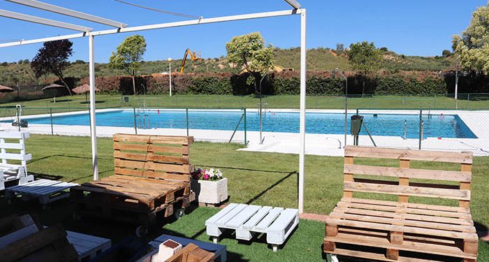 Culmina la puesta a punto de la piscina de verano de Cabanillas que abrirá el jueves 1 de julio 1 Culmina la puesta a punto de la piscina de verano de Cabanillas que abrirá el jueves 1 de julio