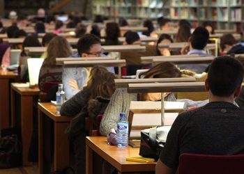 Castilla-La Mancha convocará 949 plazas en las oposiciones de Enseñanzas Medias de 2027 tras el acuerdo con ANPE
