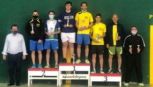 Diego Ros y Sergio Madrid, del club Diocesano, son los nuevos campeones regionales de frontenis