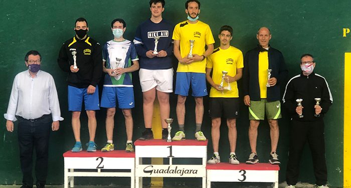 Diego Ros y Sergio Madrid, del club Diocesano, son los nuevos campeones regionales de frontenis 1 Diego Ros y Sergio Madrid, del club Diocesano, son los nuevos campeones regionales de frontenis