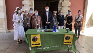Dolz anima a los conquenses a colaborar con la Asociación Española contra el Cáncer
