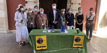 Dolz anima a los conquenses a colaborar con la Asociación Española contra el Cáncer