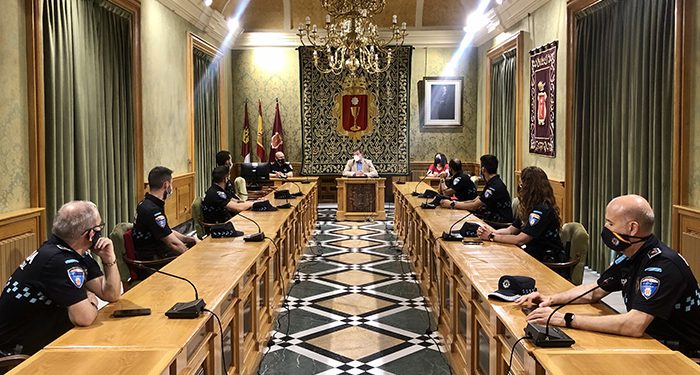 Dolz da la bienvenida a los seis futuros Policías Locales que hoy comienzan sus prácticas en Cuenca 1 Dolz da la bienvenida a los seis futuros Policías Locales que hoy comienzan sus prácticas en Cuenca