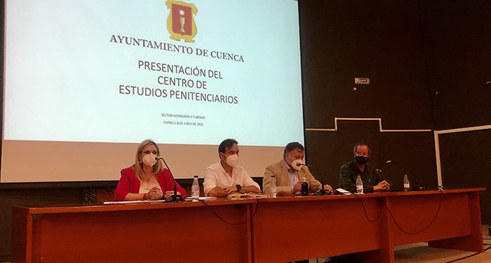 Dolz pide a los empresarios de hoteles y otros alojamientos su colaboración de cara a la puesta en marcha del Centro Nacional de Estudios Penitenciarios