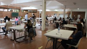 El 67,2 por ciento de los llamados a ocupar una de las 1.207 plazas de Enseñanzas Medias han participado este sábado en el proceso de oposición