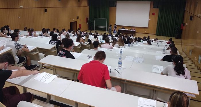 Medicina, Biología Sanitaria y Criminalística: Ciencias y Tecnologías Forenses, las notas de corte más altas en la UAH 1 El 94,04% de los alumnos de Guadalajara que se presentaron a la EvAU en la Universidad de Alcalá ha superado el examen