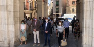 El Ayuntamiento de Cuenca mantiene un minuto de silencio en repulsa a la violencia de género