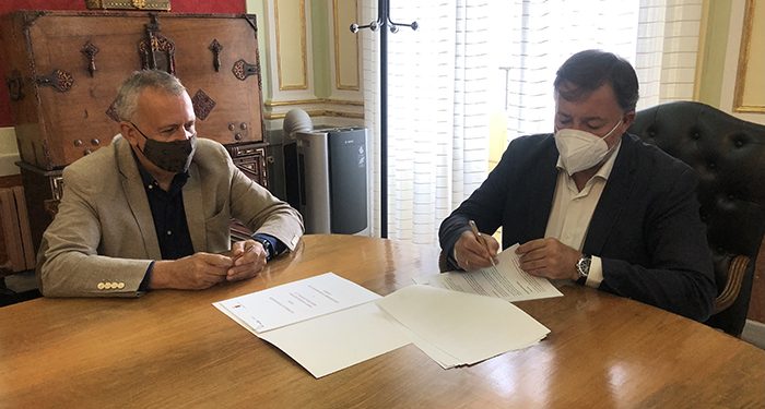 El Ayuntamiento de Cuenca renueva su convenio de colaboración con Renfe Viajeros 1 El Ayuntamiento de Cuenca renueva su convenio de colaboración con Renfe Viajeros