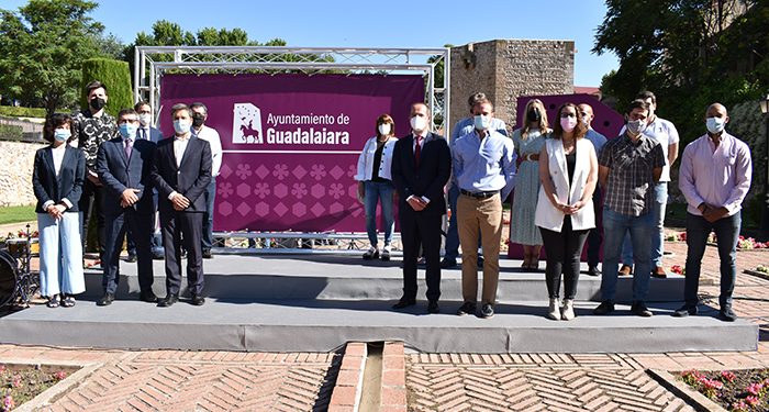 El Ayuntamiento de Guadalajara presenta la nueva imagen corporativa que lucirá junto al escudo de la ciudad
