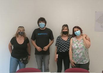 El Ayuntamiento de Villanueva de la Torre firma un convenio de colaboración con la asociación ‘Ronroneos Felices’