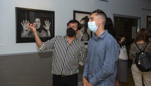 El Centro Joven de Cuenca acoge hasta el 2 de julio la exposición ‘Caras, almas y dramas’ de Guillermo Román