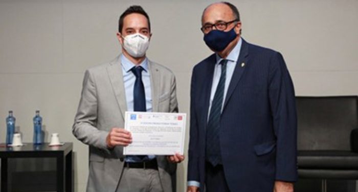 El director de la Unidad de Control Interno de la UCLM recibe el Premio Ferrán Termes 2021 1 El director de la Unidad de Control Interno de la UCLM recibe el Premio Ferrán Termes 2021