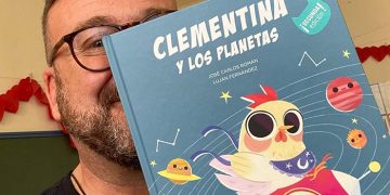 El escritor infantil José Carlos Román dedica su último libro «a los niños y niñas de Cabanillas»