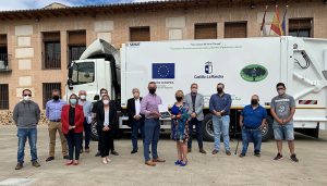 El Gobierno regional contribuye a la sostenibilidad urbana de la Campiña Baja con la puesta en servicio de un camión de recogida de residuos sólidos