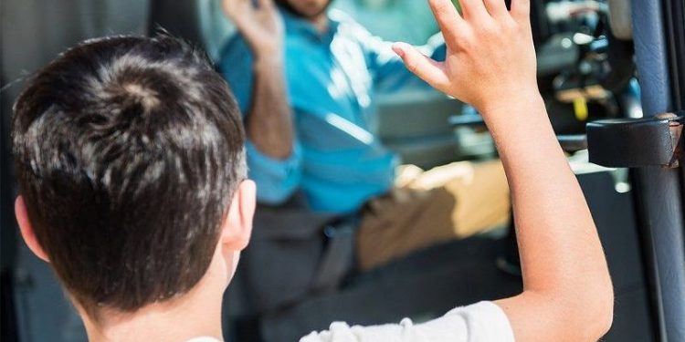 El Gobierno regional destinará 6,6 millones al servicio de acompañantes para garantizar la seguridad y el cuidado en las rutas de transporte escolar