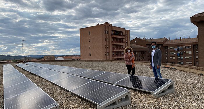 El Gobierno regional favorece la instalación de placas fotovoltaicas en los edificios públicos de la administración