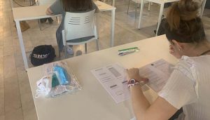 El Gobierno regional repartirá más de 42.000 mascarillas y otros tantos hidrogeles para las pruebas de la EVAU que comienzan este lunes