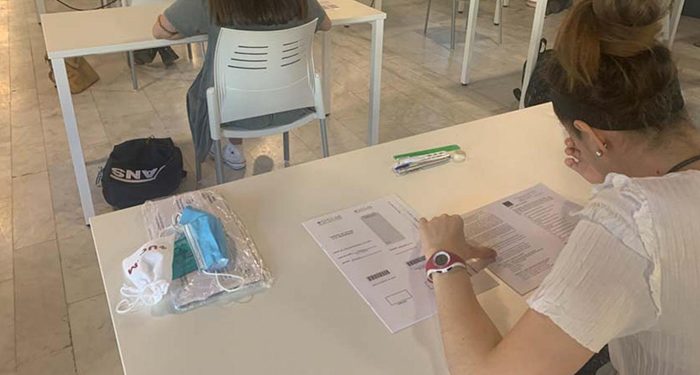 El Gobierno regional repartirá más de 42.000 mascarillas y otros tantos hidrogeles para las pruebas de la EVAU que comienzan este lunes