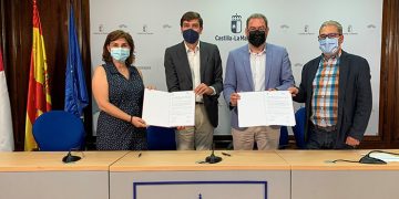 El Gobierno regional y Tráfico renuevan el protocolo que permite a las Oficinas Comarcales Agrarias prestar servicio de registro y admisión de documentos