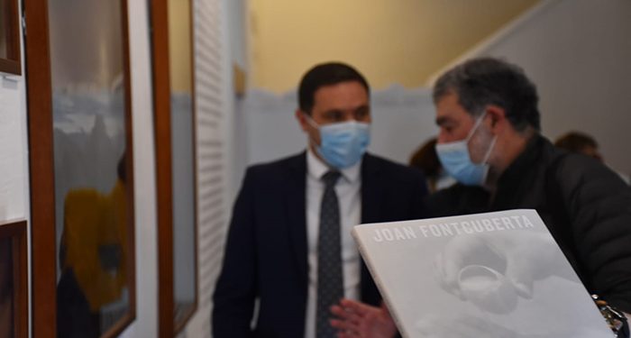 El libro Contravisiones de Joan Fontcuberta coeditado por la FAP ha recibido el premio ArtsLibris de la Fundación Sabadell