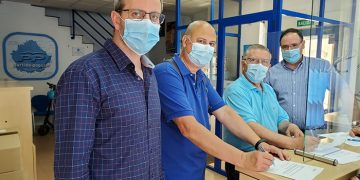 El PP intensifica su campaña de recogida de firmas en Cuenca en contra de los indultos de Sánchez a los separatistas catalanes
