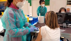 El ritmo de vacunación en Castilla-La Mancha permite que descienda la Incidencia Acumulada y el número de hospitalizados por COVID-19