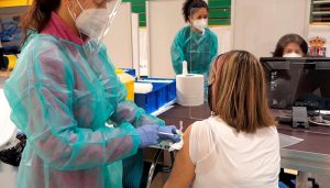 El ritmo de vacunación en Castilla-La Mancha permite que descienda la Incidencia Acumulada y el número de hospitalizados por COVID-19