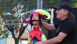 El verano cultural de Cabanillas arranca con mucho público en el estreno del «Titirinillas»