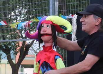 El verano cultural de Cabanillas arranca con mucho público en el estreno del «Titirinillas»