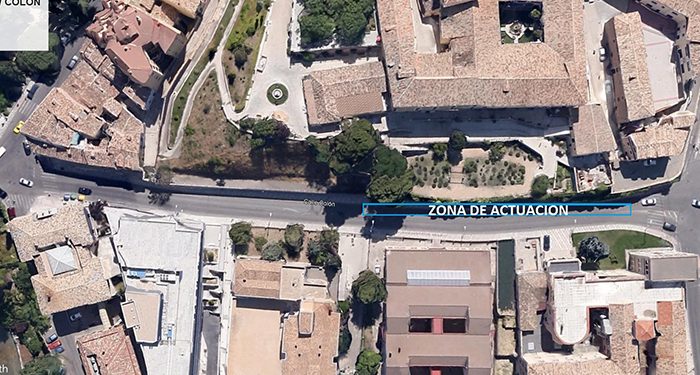 Este martes se retiran los restos de hiedra de los muros del Hospital de Santiago 1 Este martes se retiran los restos de hiedra de los muros del Hospital de Santiago