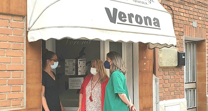 Guarinos defiende la rebaja de impuestos y las ayudas europeas contra la precariedad que arrastra el sector de la estética y la peluquería 1 Guarinos defiende la rebaja de impuestos y las ayudas europeas contra la precariedad que arrastra el sector de la estética y la peluquería