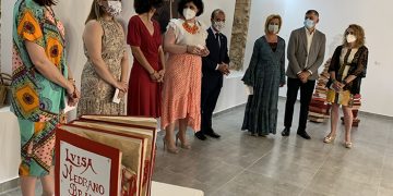Inaugurado en San Clemente el nuevo espacio expositivo Adolfo Suárez y su primera muestra, un homenaje de mujeres artistas a Luisa de Medrano