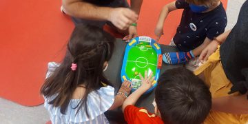 Investigadores de la UCLM prueban en un campamento de verano un tratamiento pionero en niños con hemiparesia