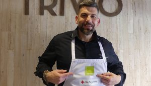 Jesús Segura protagoniza “Super Chef”, una iniciativa de Cruz Roja para sensibilizar a los más jóvenes sobre cocina rica y saludable