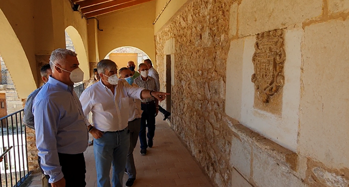 José Luis Vega visita Milmarcos y su alcalde agradece a Diputación su apoyo a los pequeños pueblos