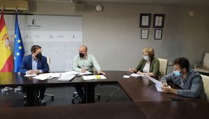 La Asociación de Municipios Ribereños y la Junta acuerdan establecer una Comisión de Seguimiento del Real Decreto de las obras