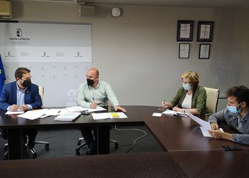 La Asociación de Municipios Ribereños y la Junta acuerdan establecer una Comisión de Seguimiento del Real Decreto de las obras 2 La Asociación de Municipios Ribereños y la Junta acuerdan establecer una Comisión de Seguimiento del Real Decreto de las obras