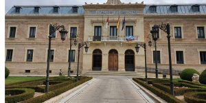 La Diputación de Cuenca ayudará a los ayuntamientos en la restauración de los documentos de interés histórico en mal estado