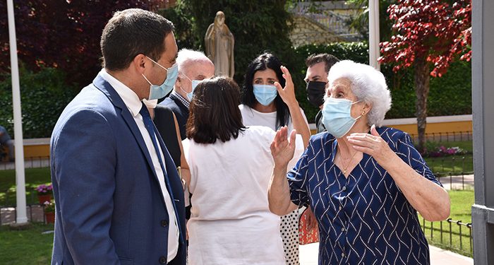 La Diputación de Cuenca celebra el día del Sagrado Corazón homenajeando a los trabajadores que se han jubilado 1 La Diputación de Cuenca celebra el día del Sagrado Corazón homenajeando a los trabajadores que se han jubilado